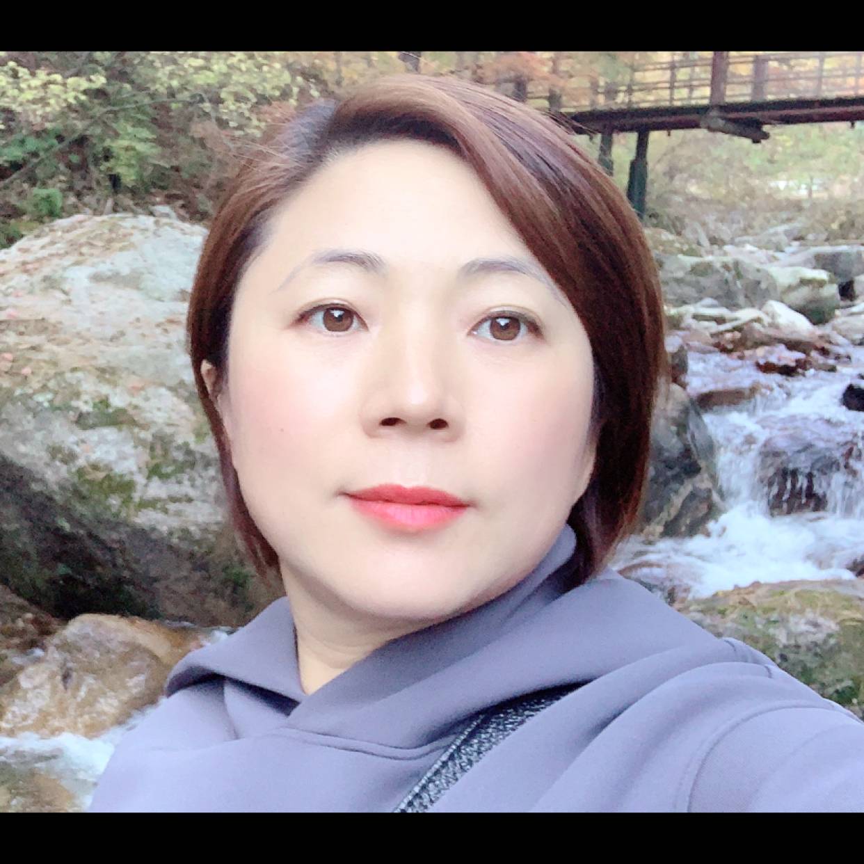 美满深拥茉莉的照片