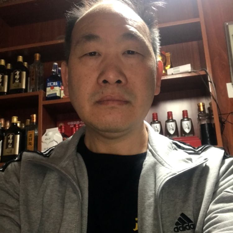 柜子深拥妖娆的照片