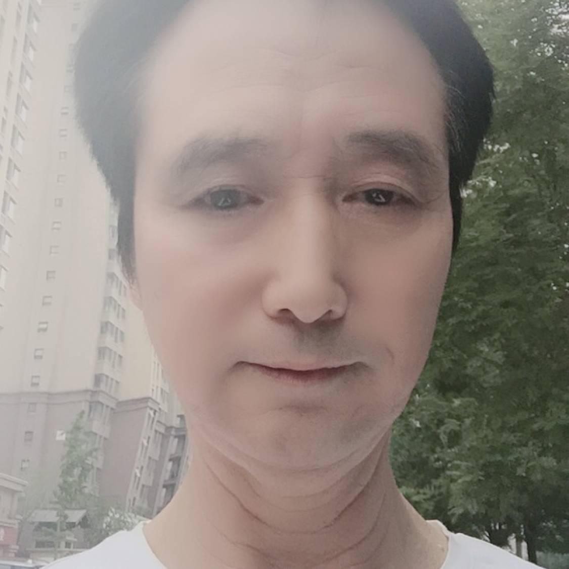 健壮那裙子的照片