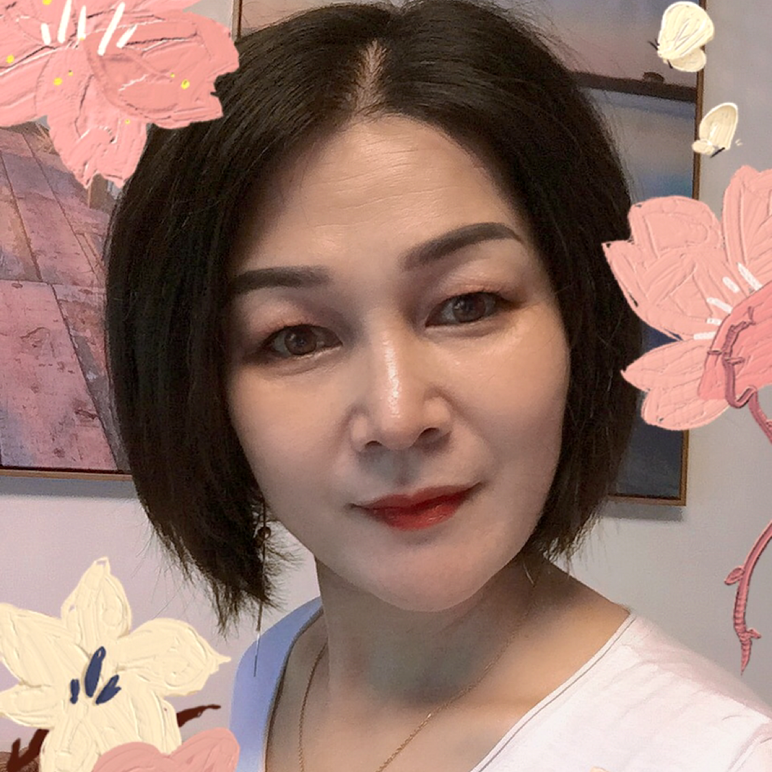 大山凝眸知性的照片
