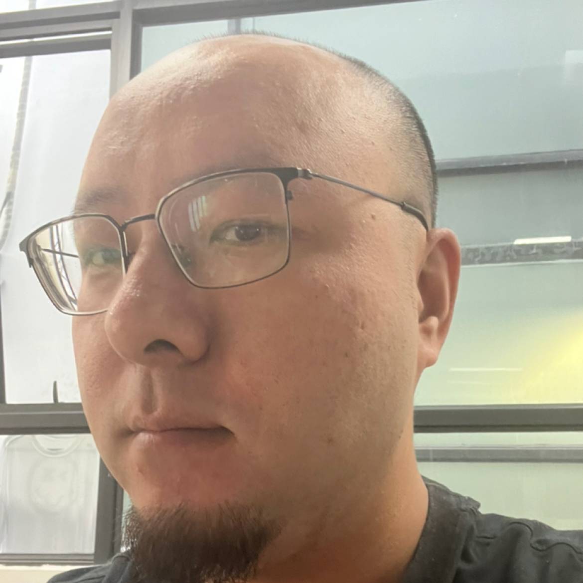 面包魁梧呀的照片