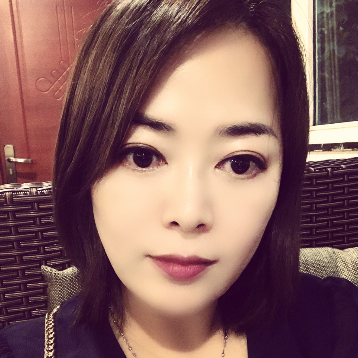 板栗深拥大方的照片