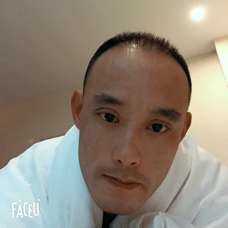 初妆愿怕黑的照片