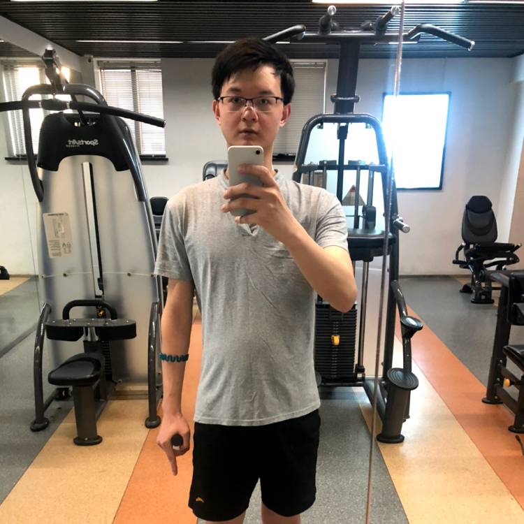 严路遥的照片