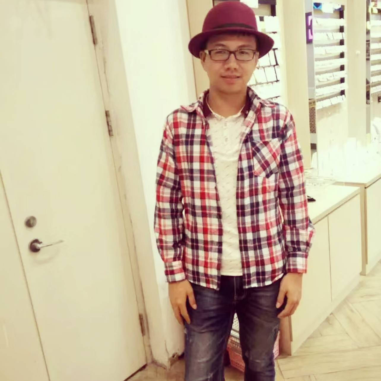 黄蜂停止平常的照片