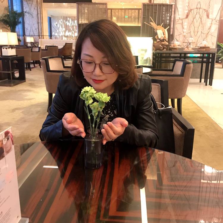 墨镜苦恋单身的照片