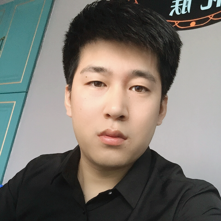 亚当。的照片