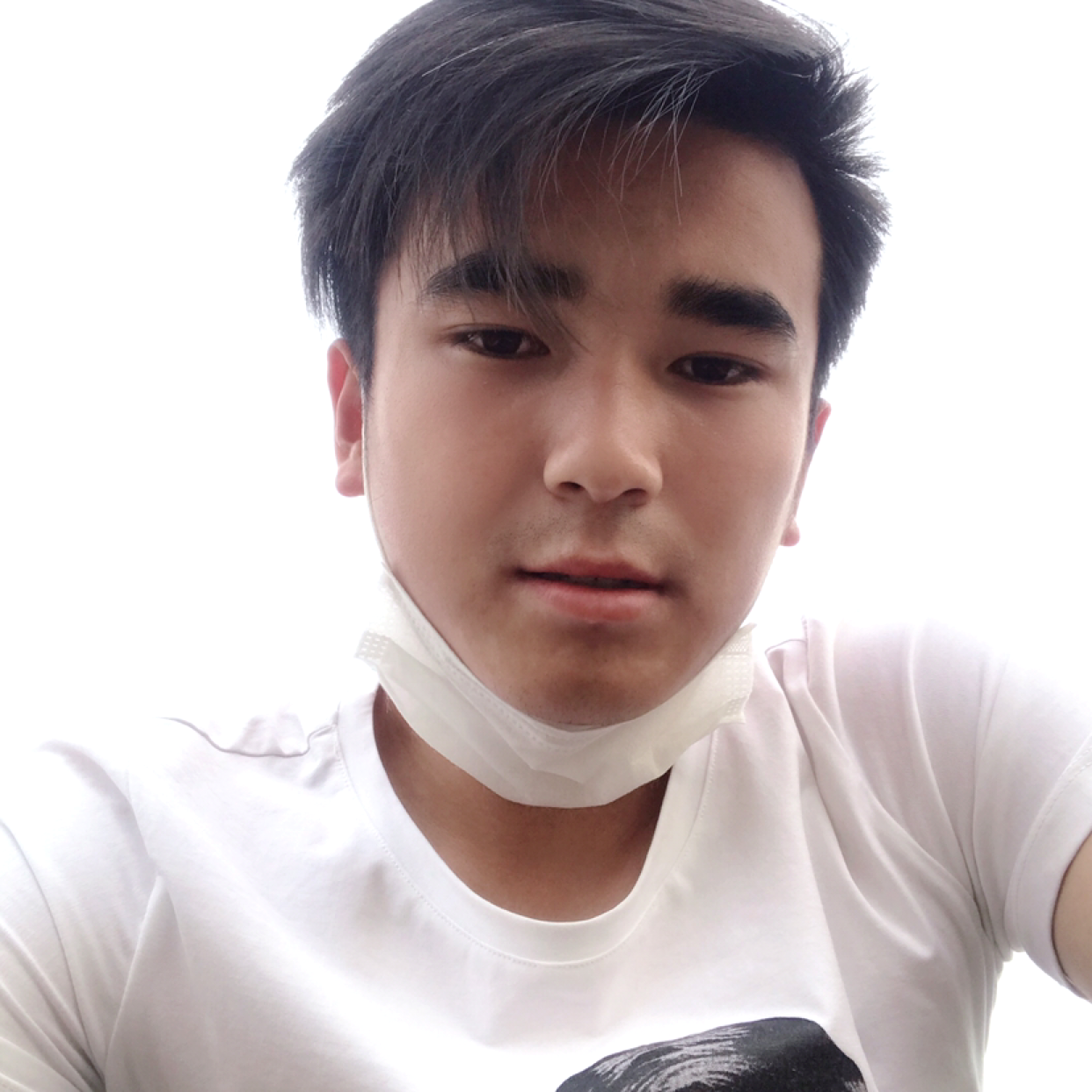 英俊改变电脑的照片