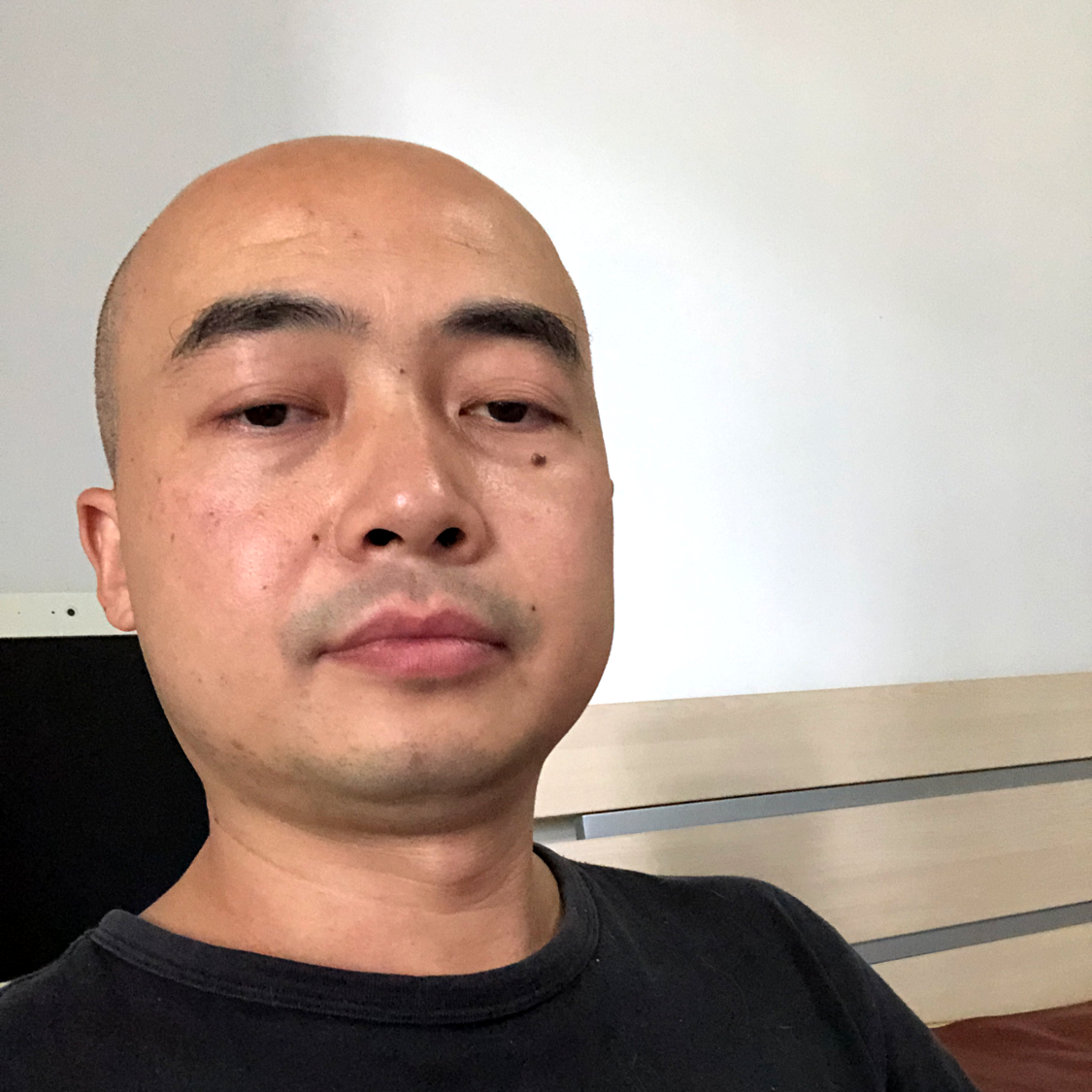 香蕉愿小松鼠的照片