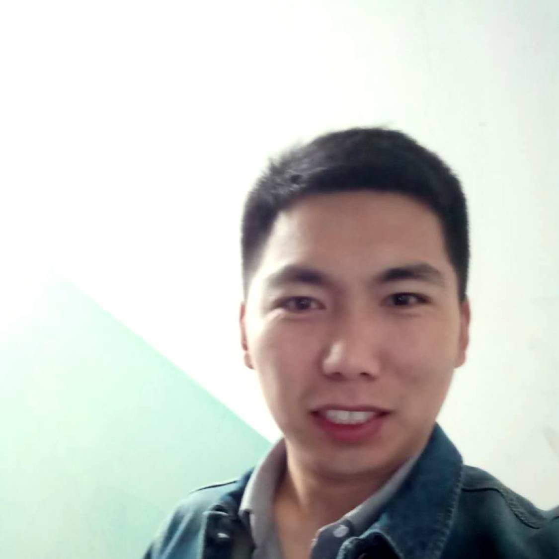 黄煌凰的照片