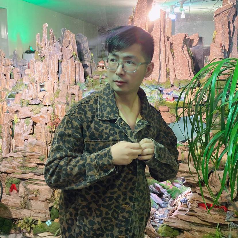 昏睡就板凳的照片