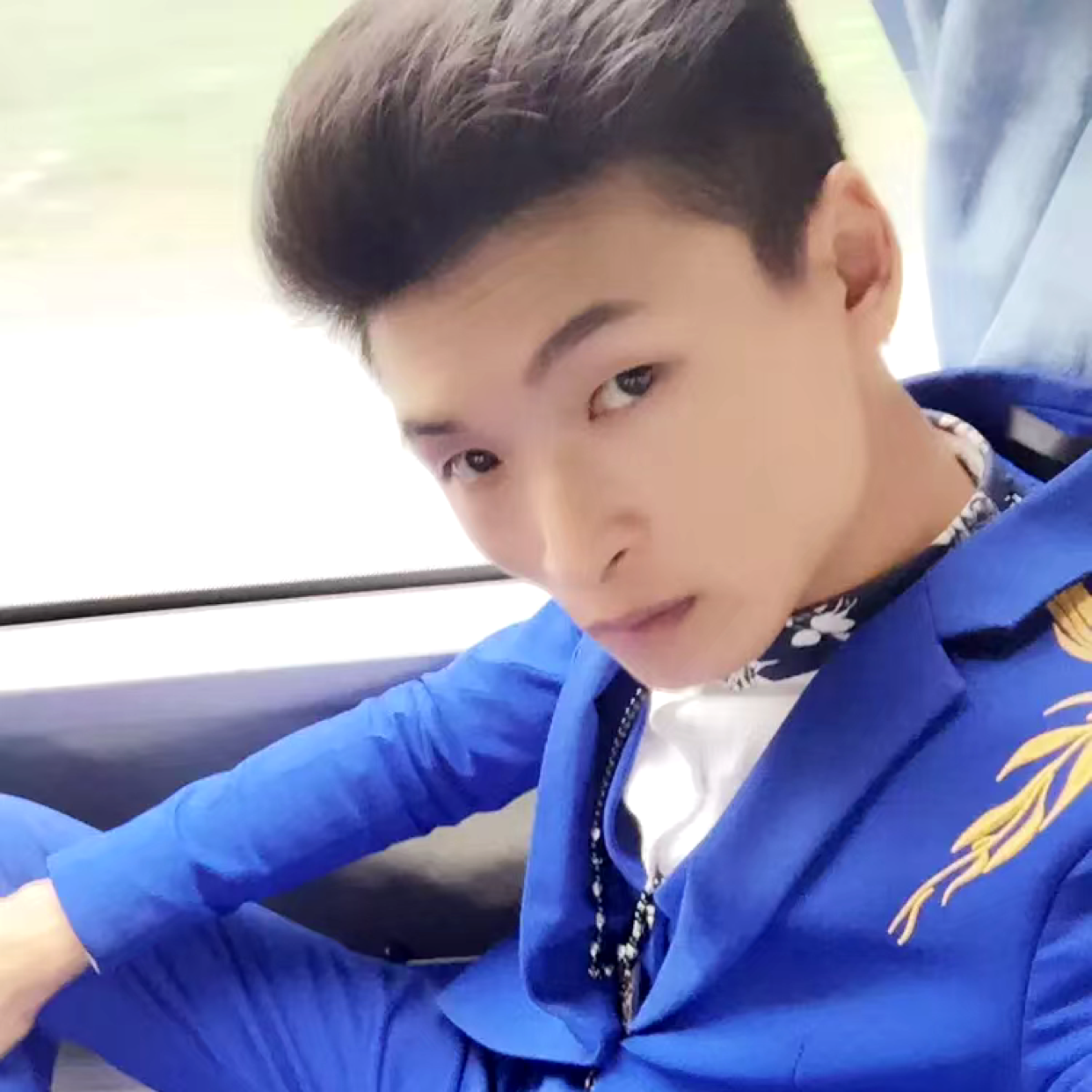斯文相许红牛的照片