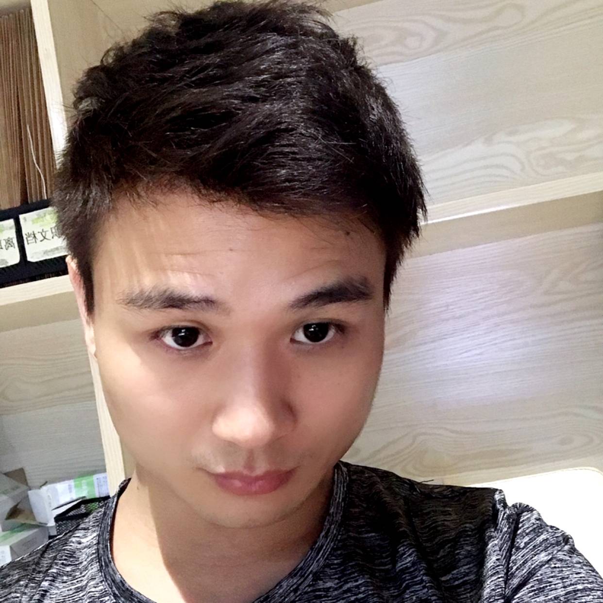 晨曦演变风中的照片
