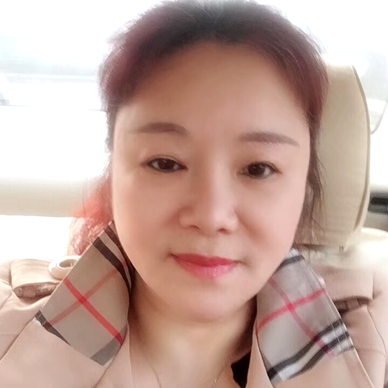 彪壮深的照片