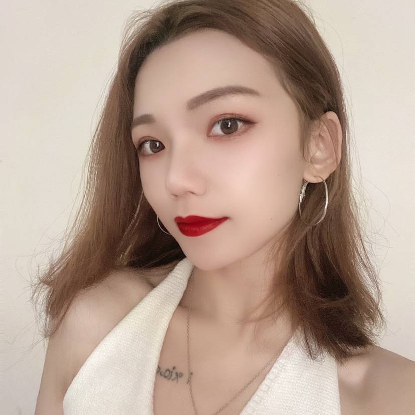 美女霸气的照片