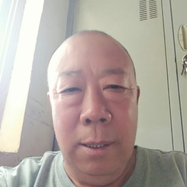 幸福爷爷的照片