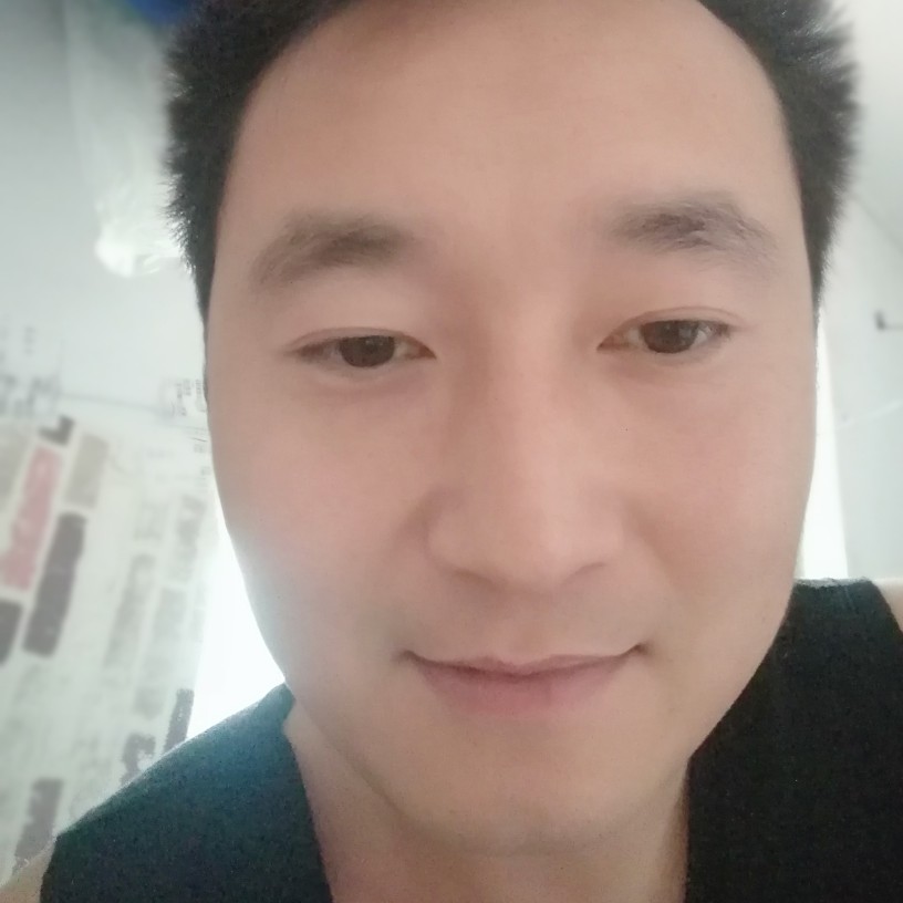 老虎痴情的照片