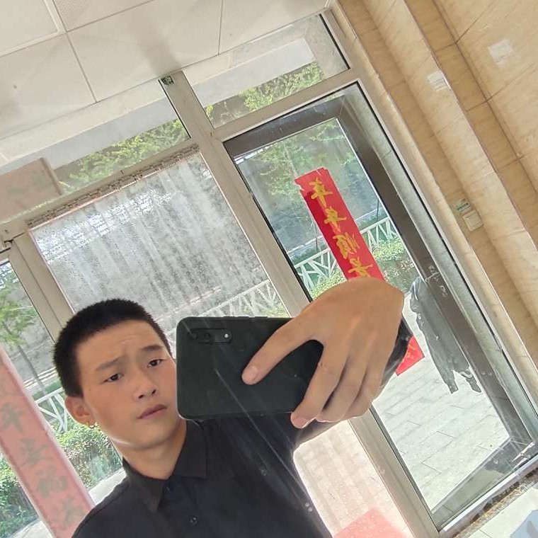 健壮愿水杯的照片