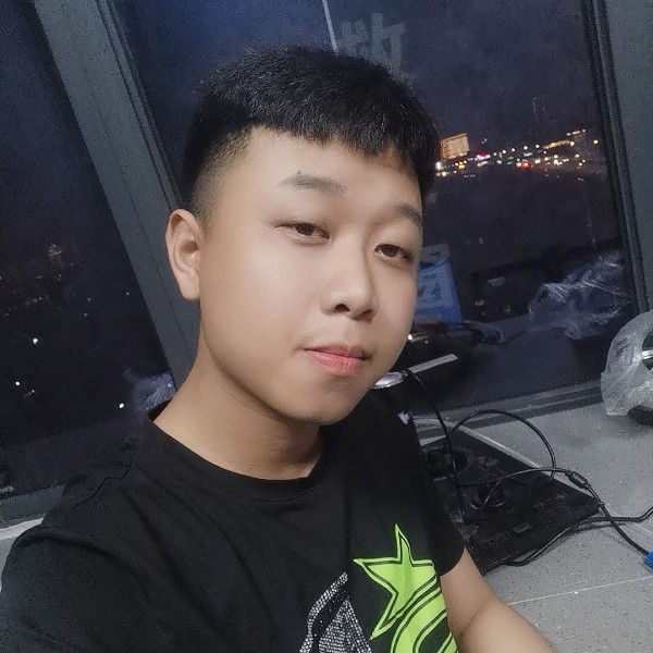 只为等你的青睐的照片
