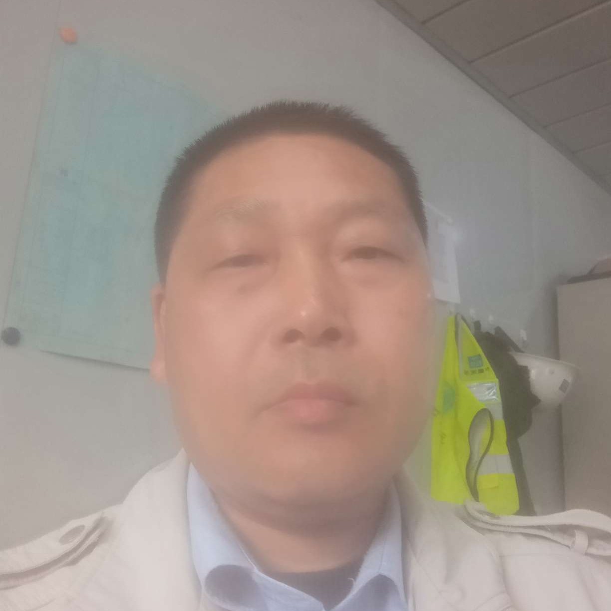 太阳吃醋背后的照片