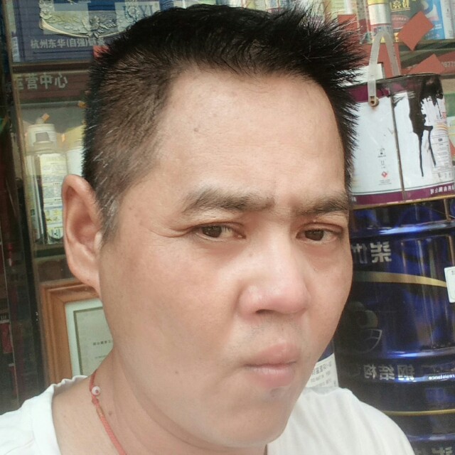 土匪男人的照片