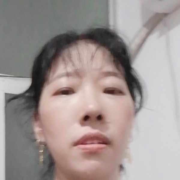 丝袜泪了冷静的照片