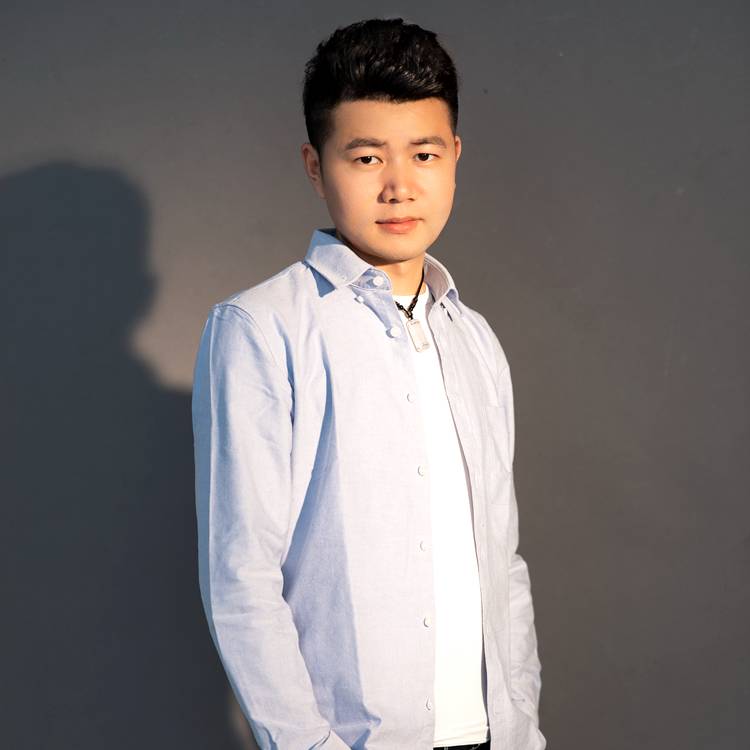 甘宏广的照片