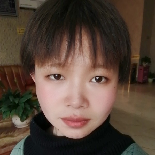 秋颜倾心碧蓝的照片