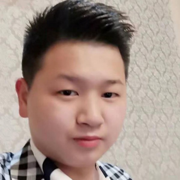 蓝天白云鷹的照片