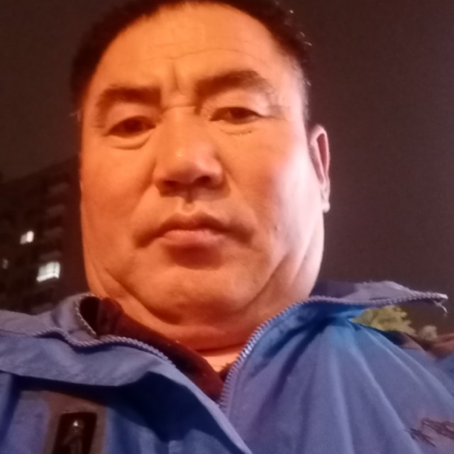许来东的照片