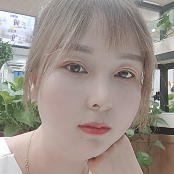 矜柔搞怪的照片