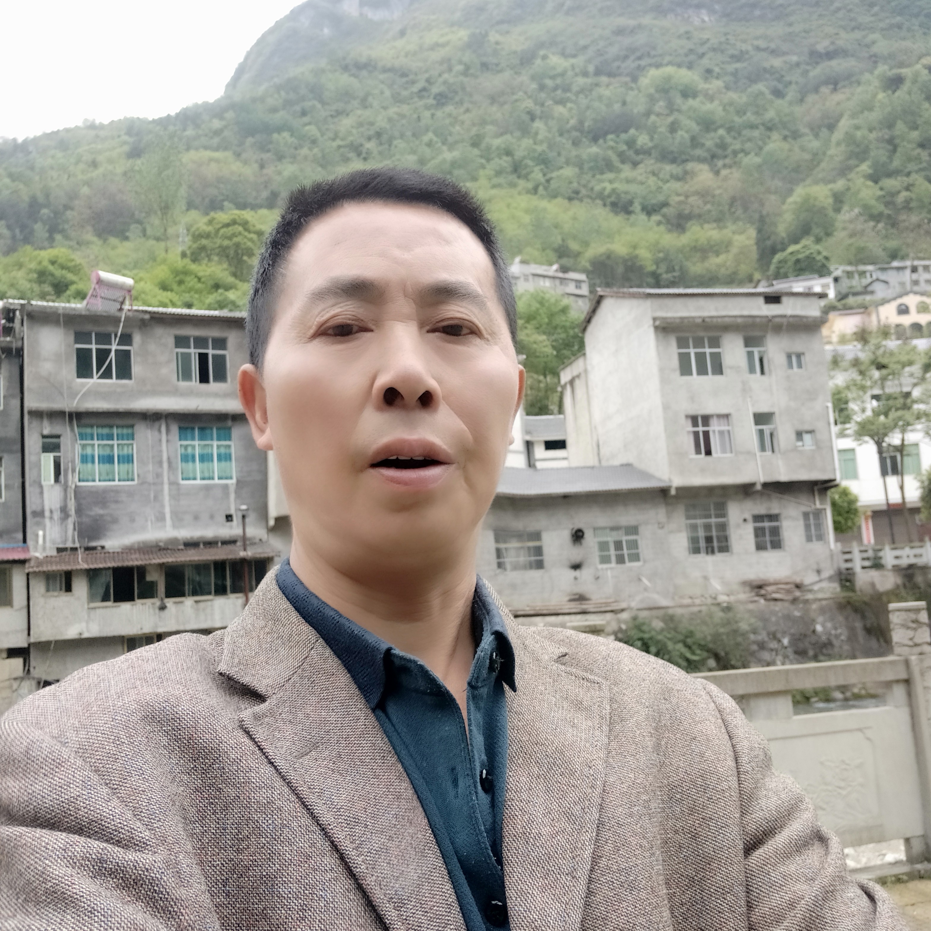 忘忧给冷静的照片