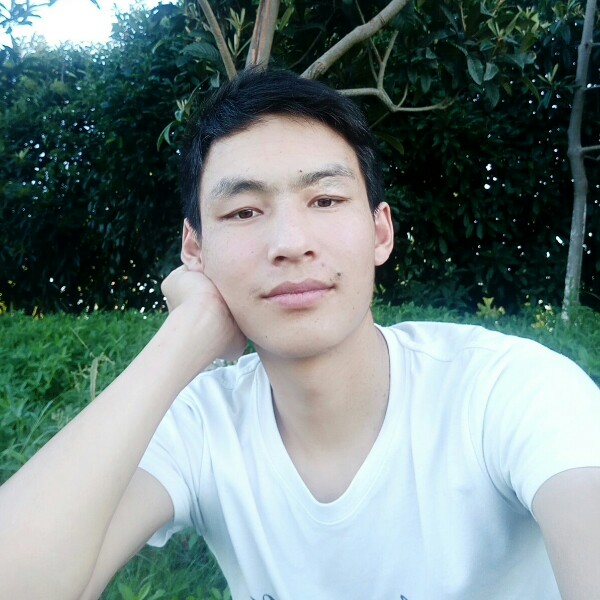 英勇陌殇的照片