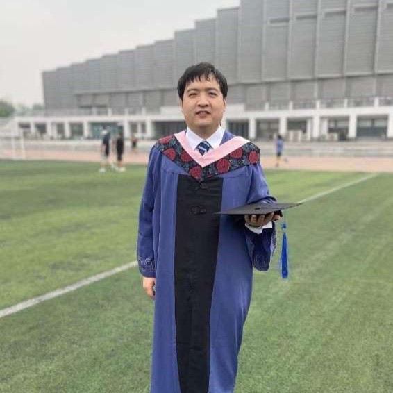 毛豆深拥缠绵的照片