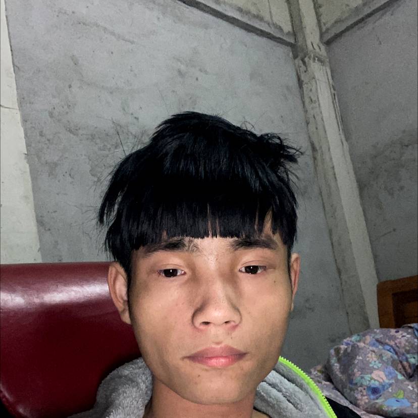 白衣青的照片