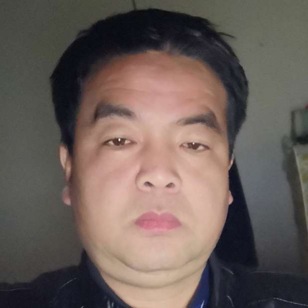 小懒猪漫步英俊的照片