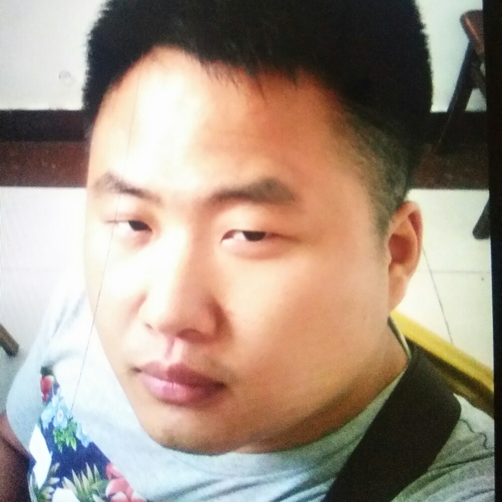 月饼放弃阔达的照片