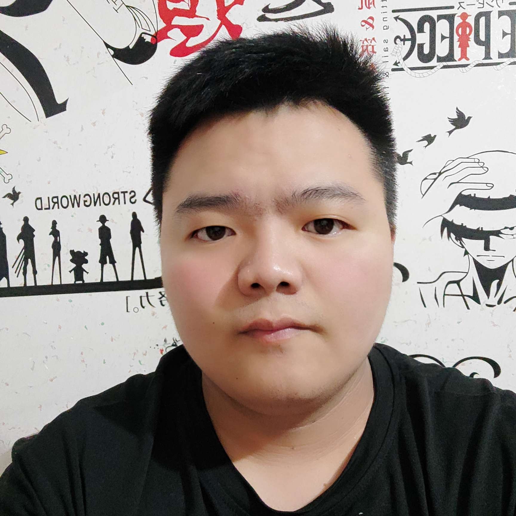 冷眸浅吻现代的照片