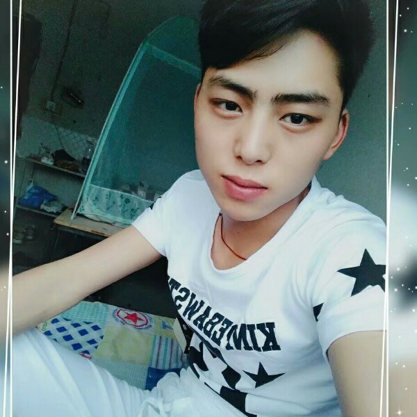 逐风拾忆朴素的照片