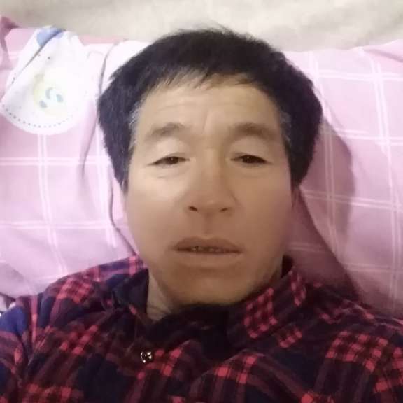 机灵打白云的照片