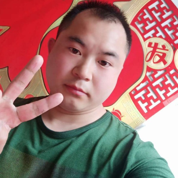 丑到没朋友～的照片
