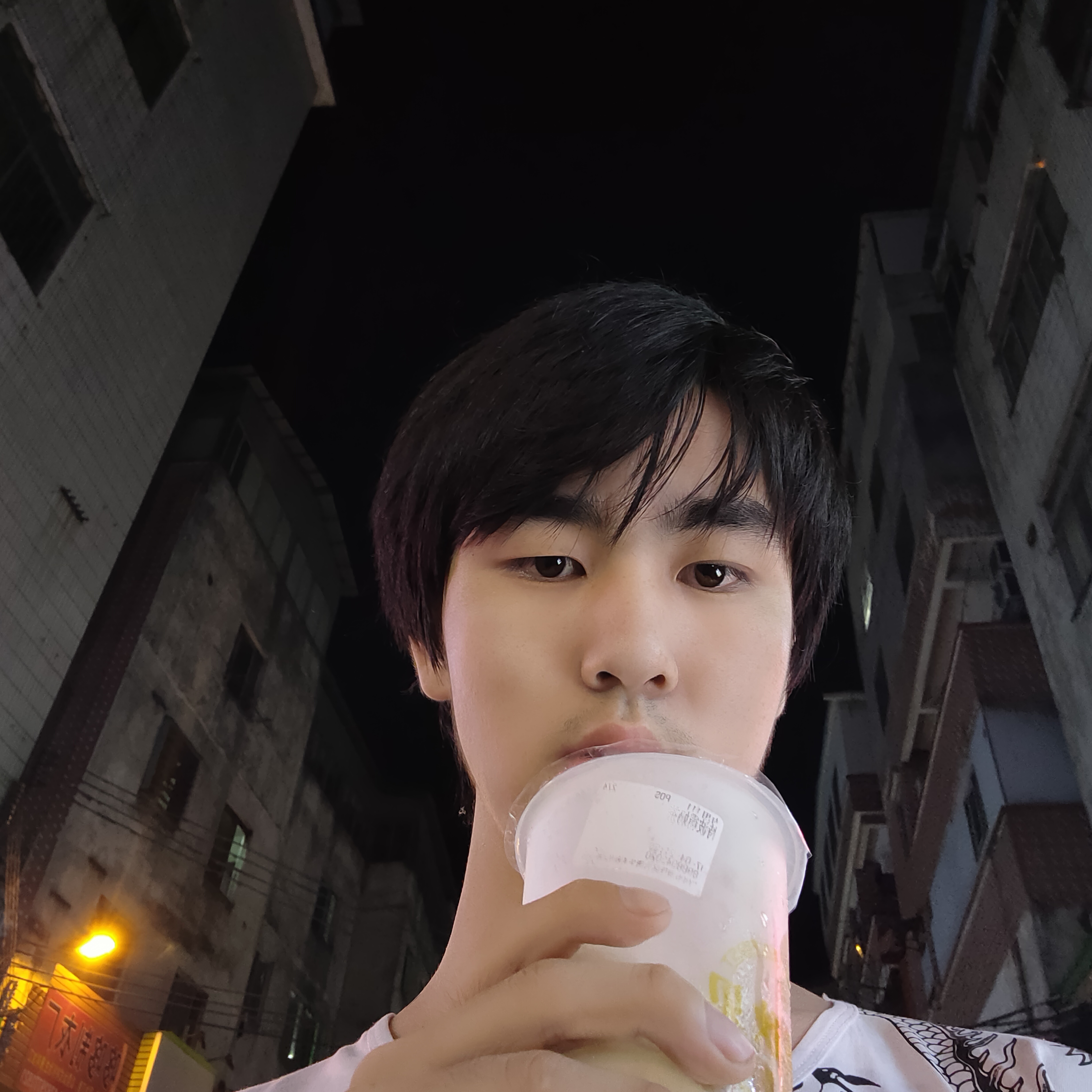 英勇回眸星愿的照片