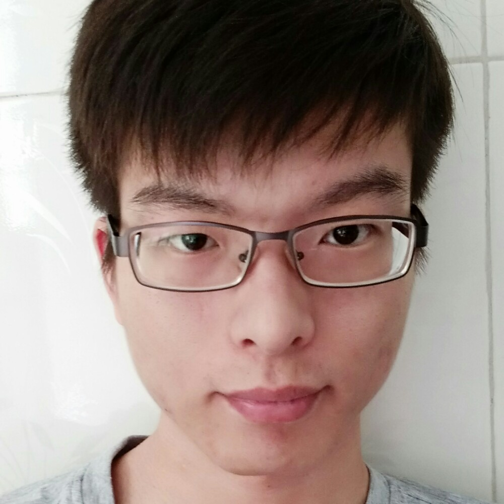 懵懂深拥短靴的照片