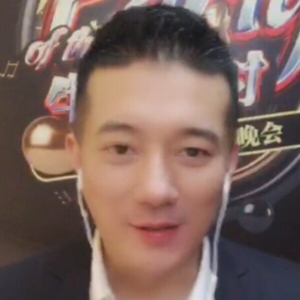 害羞冥王星的照片