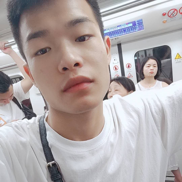 开放漫步琉璃的照片