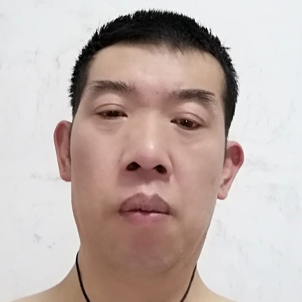 天下第一丑男的照片