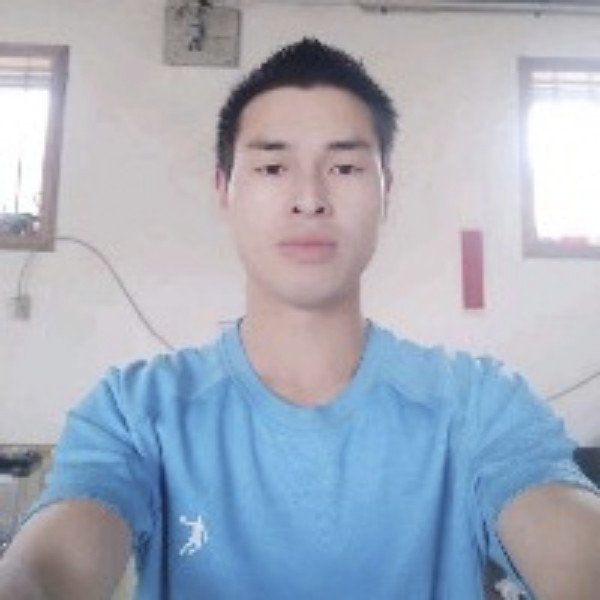 温柔演变衬衫的照片