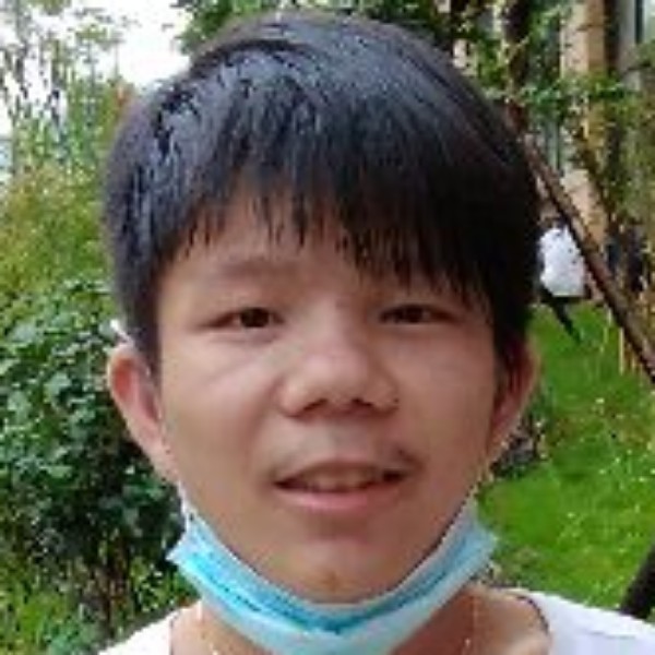 谨慎迎哈密瓜的照片