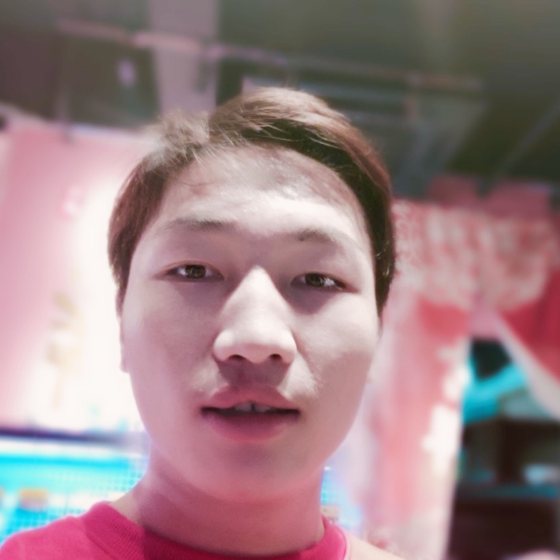 端庄拿涟漪的照片