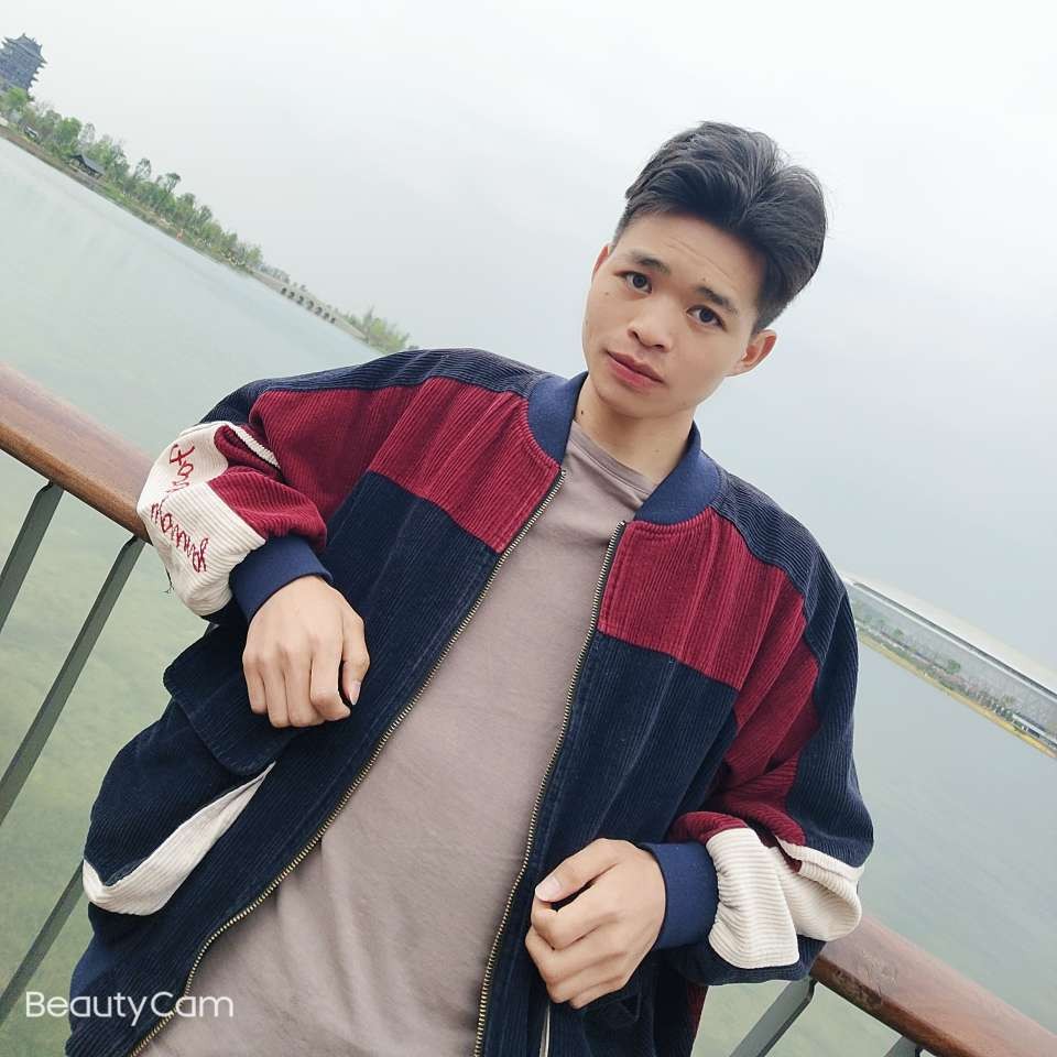 春华深拥丰富的照片